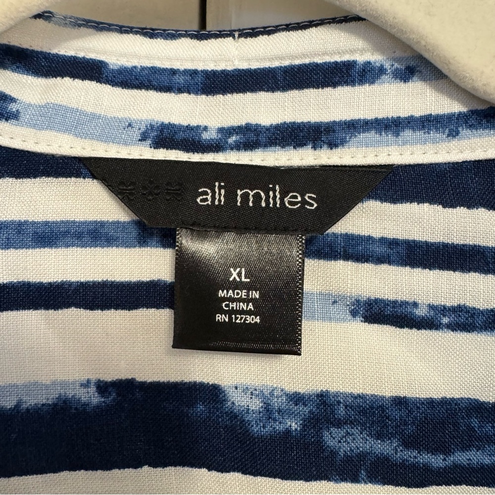Ali Miles Navy and White Striped Casual Shirt - Picture 3 of 6
